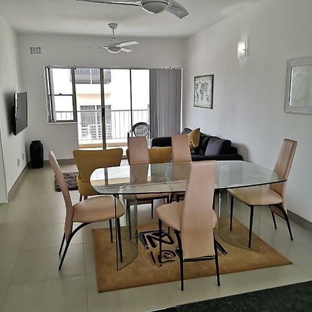 15 Bronze Beach Apartment Durban Exterior photo